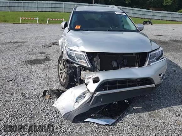 2016 Nissan Pathfinder Platinum with VIN 5N1AR2MM7GC643274, listed as a Copart auction lot 67270805 with 166,828 mi miles and Salvage title. Bid and sale history available at DreamBid. Image 14.