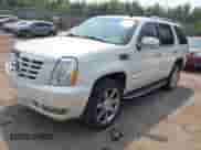 2010 Cadillac Escalade Luxury with VIN 1GYUKBEF1AR244378, listed as a IAAI auction lot 42882500 with 167,236 mi miles and . Bid and sale history available at DreamBid. Image 2.