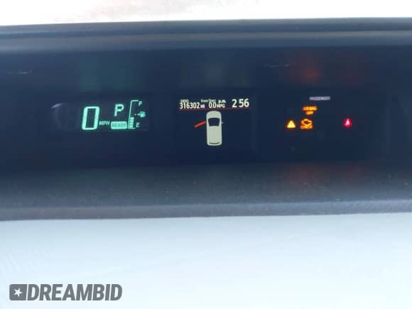 2012 Toyota Prius One z VIN JTDKDTB37C1011954, wystawiony jako IAAI lot #42911021 z przebiegiem 316 302 mil mil oraz . Historia ofert i sprzedaży dostępna na DreamBid. Obrazek 7.