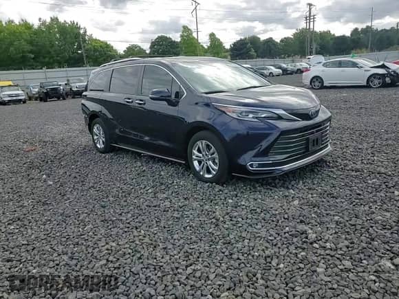 2023 Toyota Sienna Platinum z VIN 5TDESKFC2PS081491, wystawiony jako Copart lot #68216485 z przebiegiem 46 742 mil mil oraz Szkoda całkowita • Salvage title. Historia ofert i sprzedaży dostępna na DreamBid. Obrazek 14.