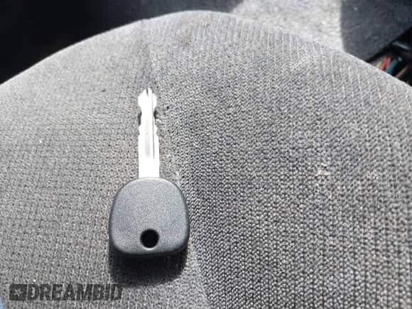 2013 Chevrolet Impala Police z VIN 2G1WD5E33D1210058, wystawiony jako IAAI lot #41574143 z przebiegiem 156 643 mil mil oraz . Historia ofert i sprzedaży dostępna na DreamBid. Obrazek 11.