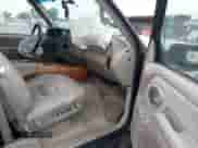 1999 Chevrolet Suburban with VIN 3GNGK26J8XG220021, listed as a IAAI auction lot 42145815 with 172,956 mi miles and . Bid and sale history available at DreamBid. Image 5.