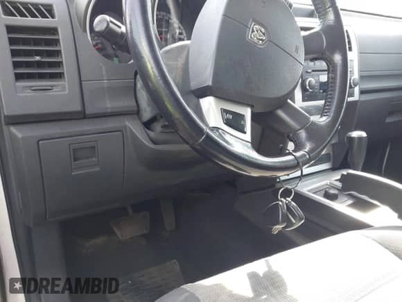 2007 Dodge Nitro R/T with VIN 1D8GU58687W720700, listed as a IAAI auction lot 41802485 with 203,575 mi miles and . Bid and sale history available at DreamBid. Image 11.