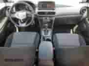 2020 Hyundai Kona SE с VIN KM8K1CAA4LU415734, выставлен на аукционе Copart как лот 65961385 с пробегом 63 134 миль миль и На запчасти • Non repairable. История ставок и продаж доступна на DreamBid. Изображение 8.