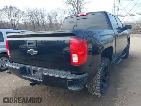 2017 Chevrolet Silverado 1500 LTZ z VIN 3GCUKSEJ4HG269134, wystawiony jako IAAI lot #41772278 z przebiegiem 103 707 mil mil oraz . Historia ofert i sprzedaży dostępna na DreamBid. Obrazek 4.