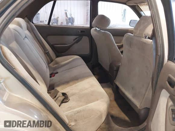 1996 Toyota Camry DX with VIN JT2BG12K4T0389473, listed as a IAAI auction lot 42764511 with 258,187 mi miles and . Bid and sale history available at DreamBid. Image 8.