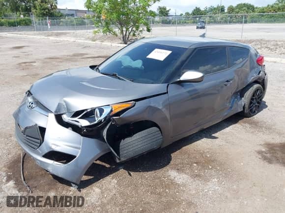 2014 Hyundai Veloster с VIN KMHTC6AD0EU204625, выставлен на аукционе IAAI как лот 42491272 с пробегом Не указан миль и . История ставок и продаж доступна на DreamBid. Изображение 16.