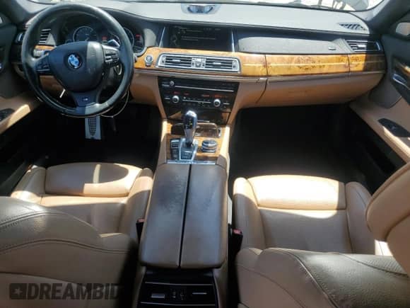 2014 BMW 7 Series 740Li with VIN WBAYE4C58ED137901, listed as a Copart auction lot 61493495 with 206,313 mi miles and Salvage title. Bid and sale history available at DreamBid. Image 8.