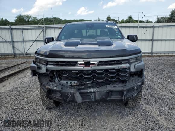 2024 Chevrolet Silverado 1500 ZR2 с VIN 3GCUDHELXRG177221, выставлен на аукционе Copart как лот 61644005 с пробегом 19 136 миль миль и Списание • Salvage title. История ставок и продаж доступна на DreamBid. Изображение 5.