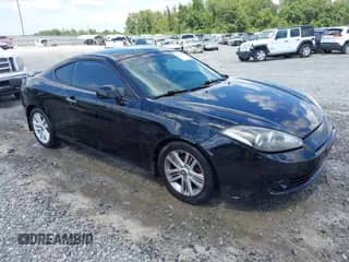 2007 Hyundai Tiburon GS с VIN KMHHM66DX7U250462, выставлен на аукционе IAAI как лот 42720432 с пробегом 130 095 миль миль и . История ставок и продаж доступна на DreamBid. Изображение 1.