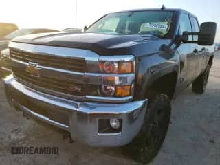 2015 Chevrolet Silverado 2500HD LT с VIN 1GC2KVE84FZ104171, выставлен на аукционе Copart как лот 76992994 с пробегом 169 484 миль миль и На запчасти • Non repairable. История ставок и продаж доступна на DreamBid. Изображение 1.