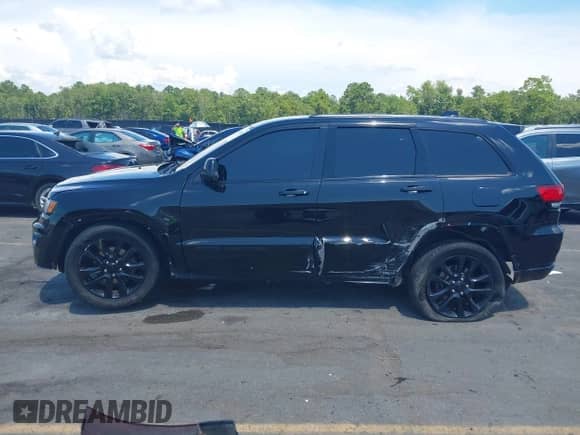 2017 Jeep Grand Cherokee Altitude with VIN 1C4RJFAG4HC927399, listed as a IAAI auction lot 42860731 with 103,692 mi miles and . Bid and sale history available at DreamBid. Image 15.