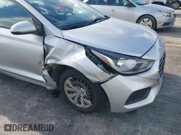 2020 Hyundai Accent SE с VIN 3KPC24A64LE096647, выставлен на аукционе IAAI как лот 43273654 с пробегом 91 665 миль миль и . История ставок и продаж доступна на DreamBid. Изображение 6.