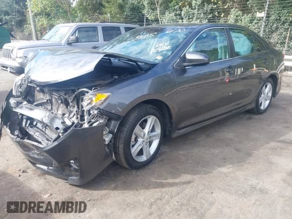 2013 Toyota Camry SE с VIN 4T1BF1FK8DU216100, выставлен на аукционе IAAI как лот 43438000 с пробегом 78 080 миль миль и . История ставок и продаж доступна на DreamBid. Изображение 18.