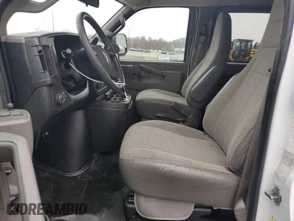 2022 Chevrolet Express Passenger LS с VIN 1GAZGNFPXN1290651, выставлен на аукционе Copart как лот 49330615 с пробегом 31 309 миль миль и Чистый • Clean title. История ставок и продаж доступна на DreamBid. Изображение 7.