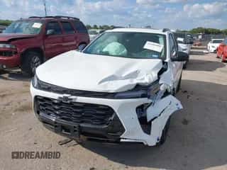2025 Chevrolet Trax ACTIV с VIN KL77LKEP1SC038732, выставлен на аукционе IAAI как лот 43305998 с пробегом 13 396 миль миль и . История ставок и продаж доступна на DreamBid. Изображение 2.