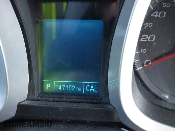 2013 Chevrolet Equinox LT z VIN 2GNALPEKXD6320686, wystawiony jako IAAI lot #43344865 z przebiegiem 147 192 mil mil oraz . Historia ofert i sprzedaży dostępna na DreamBid. Obrazek 16.