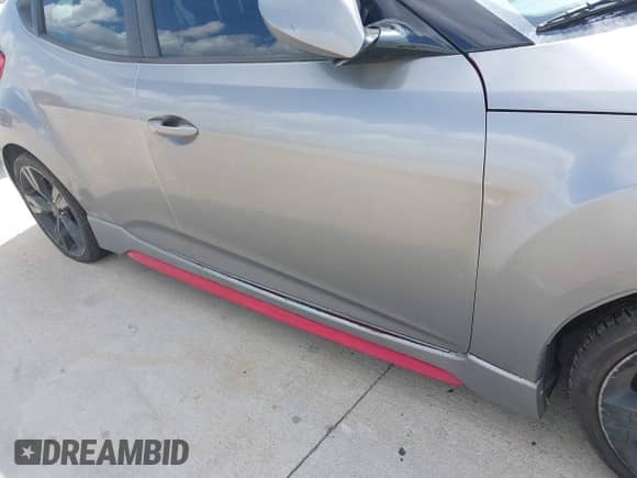 2014 Hyundai Veloster с VIN KMHTC6AD1EU182487, выставлен на аукционе IAAI как лот 43479609 с пробегом 71 862 миль миль и . История ставок и продаж доступна на DreamBid. Изображение 6.