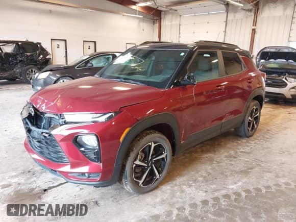 2022 Chevrolet TrailBlazer RS z VIN KL79MUSLXNB133965, wystawiony jako IAAI lot #42527132 z przebiegiem 9 902 mil mil oraz . Historia ofert i sprzedaży dostępna na DreamBid. Obrazek 2.