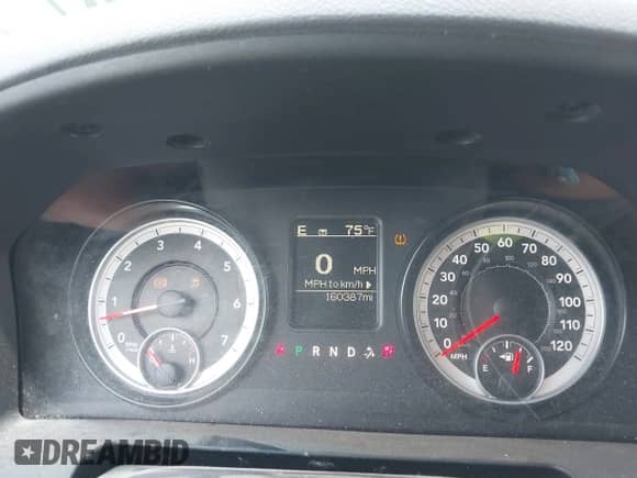 2014 Ram 1500 Big Horn z VIN 1C6RR7LT2ES284519, wystawiony jako IAAI lot #42546707 z przebiegiem 160 387 mil mil oraz . Historia ofert i sprzedaży dostępna na DreamBid. Obrazek 7.