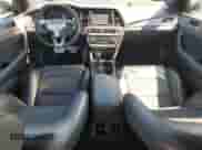 2019 Hyundai Sonata Sport z VIN 5NPE34AFXKH796155, wystawiony jako Copart lot #86226155 z przebiegiem 47 613 mil mil oraz Nie do naprawy • Non repairable. Historia ofert i sprzedaży dostępna na DreamBid. Obrazek 8.