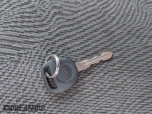 2003 Chevrolet TrailBlazer EXT LT z VIN 1GNET16SX36239009, wystawiony jako IAAI lot #40915972 z przebiegiem 131 109 mil mil oraz . Historia ofert i sprzedaży dostępna na DreamBid. Obrazek 11.