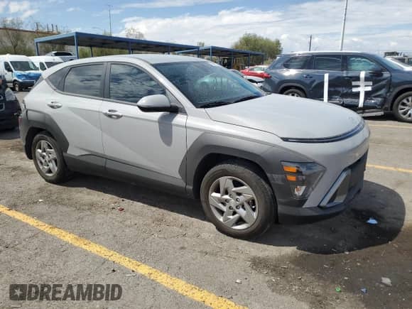 2024 Hyundai Kona SE с VIN KM8HA3AB3RU098282, выставлен на аукционе Copart как лот 70497825 с пробегом 15 247 миль миль и Списание • Salvage title. История ставок и продаж доступна на DreamBid. Изображение 4.