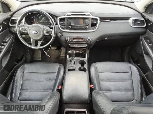 2016 Kia Sorento EX z VIN 5XYPHDA13GG051163, wystawiony jako Copart lot #69766735 z przebiegiem 87 000 mil mil oraz Czysty tytuł • Clean title. Historia ofert i sprzedaży dostępna na DreamBid. Obrazek 8.