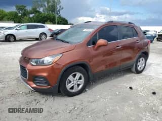 2019 Chevrolet Trax LT с VIN 3GNCJLSB3KL282142, выставлен на аукционе Copart как лот 80555305 с пробегом 76 220 миль миль и Списание • Salvage title. История ставок и продаж доступна на DreamBid. Изображение 1.