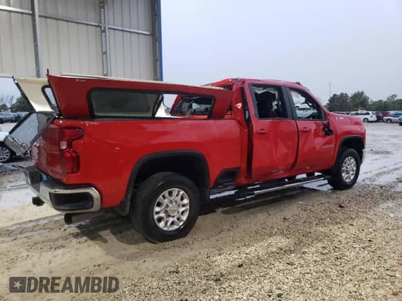 2023 Chevrolet Silverado 3500HD LT with VIN 2GC4YTEY0P1731570, listed as a Copart auction lot 81648345 with 17,340 mi miles and Salvage title. Bid and sale history available at DreamBid. Image 3.