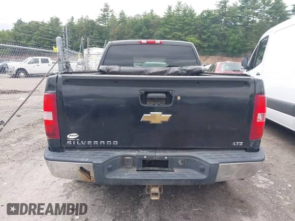2007 Chevrolet Silverado 1500 Work Truck с VIN 1GCEK19J07Z565520, выставлен на аукционе IAAI как лот 42516749 с пробегом 242 910 миль миль и . История ставок и продаж доступна на DreamBid. Изображение 16.