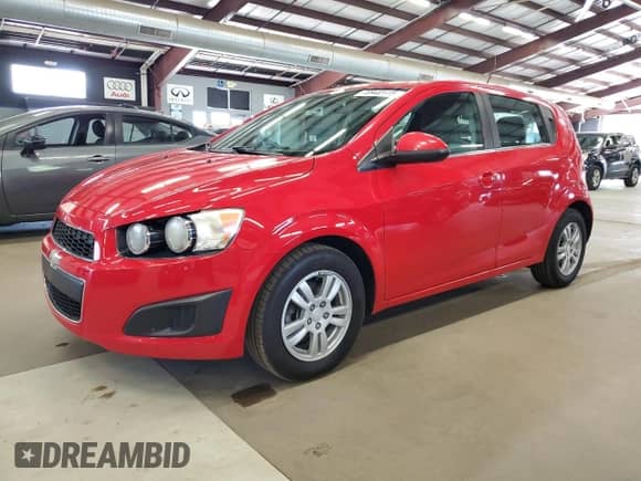 2015 Chevrolet Sonic LT с VIN 1G1JC6SH7F4144379, выставлен на аукционе Copart как лот 70940115 с пробегом 163 679 миль миль и Чистый • Clean title. История ставок и продаж доступна на DreamBid. Изображение 1.