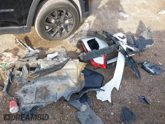 2021 Hyundai Veloster с VIN KMHT36AH8MU010295, выставлен на аукционе IAAI как лот 40870747 с пробегом 38 885 миль миль и . История ставок и продаж доступна на DreamBid. Изображение 12.