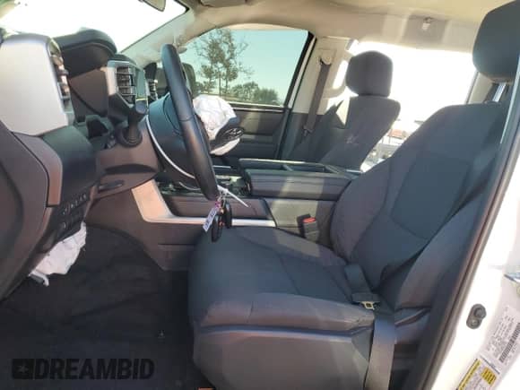 2024 Toyota Tundra SR5 with VIN 5TFLA5DBXRX211195, listed as a Copart auction lot 85317785 with 5,711 mi miles and Salvage title. Bid and sale history available at DreamBid. Image 7.