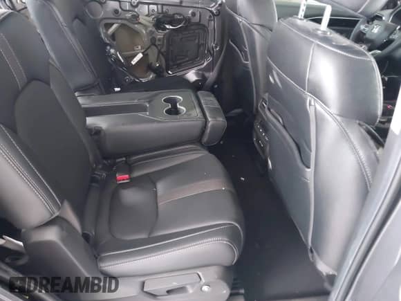 2025 Honda Pilot EX-L с VIN 5FNYG2H40SB019525, выставлен на аукционе IAAI как лот 42190029 с пробегом 10 794 миль миль и . История ставок и продаж доступна на DreamBid. Изображение 8.