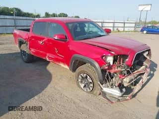 2017 Toyota Tacoma SR5 with VIN 5TFCZ5AN5HX064077, listed as a IAAI auction lot 42921972 with 68,525 mi miles and . Bid and sale history available at DreamBid. Image 1.