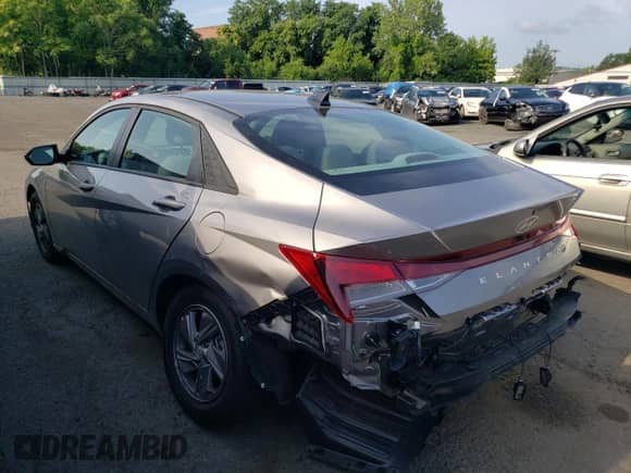 2025 Hyundai Elantra SE with VIN KMHLL4DG2SU013925, listed as a Copart auction lot 62899015 with 1,899 mi miles and Salvage title. Bid and sale history available at DreamBid. Image 2.