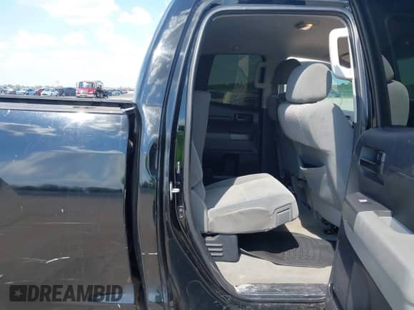 2010 Toyota Tundra with VIN 5TFRM5F16AX005317, listed as a IAAI auction lot 43310248 with 255,231 mi miles and . Bid and sale history available at DreamBid. Image 8.