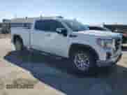 2020 GMC Sierra 1500 SLT with VIN 3GTU9DET7LG293672, listed as a Copart auction lot 85706855 with 51,215 mi miles and Salvage title. Bid and sale history available at DreamBid. Image 4.