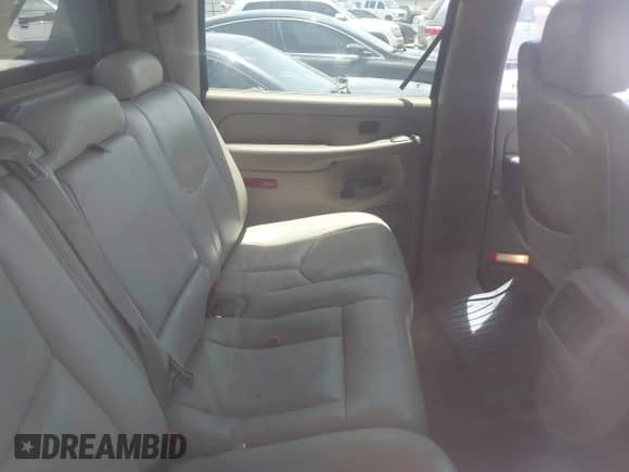 2005 Chevrolet Avalanche Z66 with VIN 3GNEC12Z75G140636, listed as a IAAI auction lot 42796258 with 345,467 mi miles and . Bid and sale history available at DreamBid. Image 8.