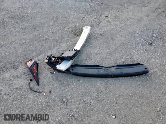 2019 Lexus IS 350 с VIN JTHBZ1D21K5034629, выставлен на аукционе Copart как лот 68830495 с пробегом 105 056 миль миль и Списание • Salvage title. История ставок и продаж доступна на DreamBid. Изображение 12.