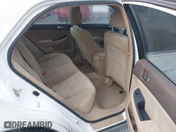 2005 Honda Accord LX с VIN 1HGCM56435A196995, выставлен на аукционе IAAI как лот 43505468 с пробегом 268 806 миль миль и . История ставок и продаж доступна на DreamBid. Изображение 8.