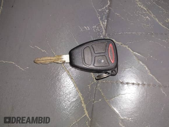 2005 Jeep Grand Cherokee Laredo with VIN 1J4HS48N35C658626, listed as a IAAI auction lot 42449786 with Not provided miles and . Bid and sale history available at DreamBid. Image 11.