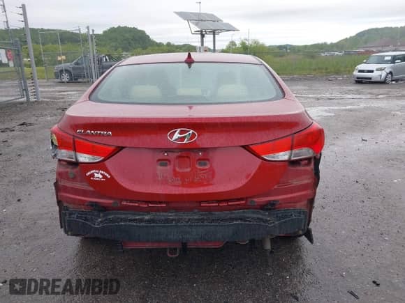 2011 Hyundai Elantra Limited с VIN KMHDH4AE1BU138228, выставлен на аукционе IAAI как лот 42348142 с пробегом 116 060 миль миль и . История ставок и продаж доступна на DreamBid. Изображение 17.