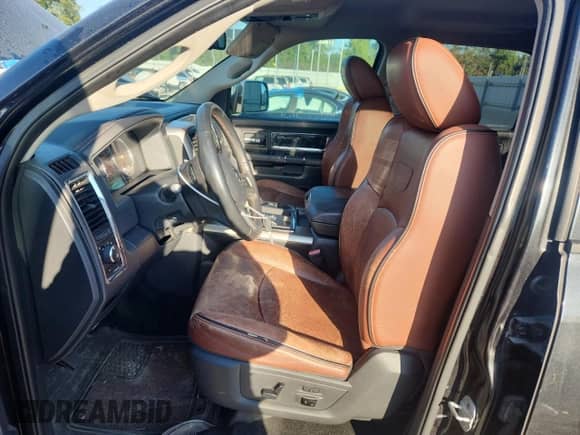 2011 Ram 1500 Laramie z VIN 1D7RV1CT7BS633290, wystawiony jako Copart lot #80481985 z przebiegiem 167 397 mil mil oraz Czysty tytuł • Clean title. Historia ofert i sprzedaży dostępna na DreamBid. Obrazek 7.