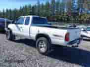 2000 Toyota Tacoma with VIN 5TEWM72N9YZ709411, listed as a IAAI auction lot 43417590 with 249,085 mi miles and . Bid and sale history available at DreamBid. Image 3.