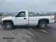 2002 GMC Sierra 1500 SLE z VIN 1GTEK14T12Z313681, wystawiony jako IAAI lot #43052983 z przebiegiem Nie podano mil oraz . Historia ofert i sprzedaży dostępna na DreamBid. Obrazek 14.