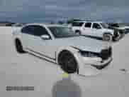 2021 BMW 7 Series z VIN WBA7U2C18MCG22420, wystawiony jako Copart lot #89134735 z przebiegiem Nie podano mil oraz Szkoda całkowita • Salvage title. Historia ofert i sprzedaży dostępna na DreamBid. Obrazek 4.