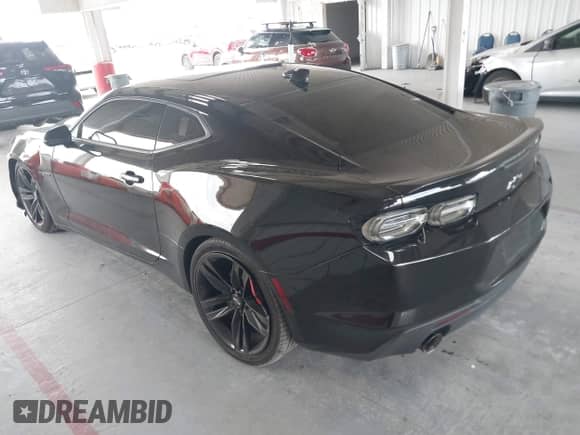 2022 Chevrolet Camaro 2LT z VIN 1G1FD1RS8N0108357, wystawiony jako IAAI lot #43224987 z przebiegiem 51 583 mil mil oraz . Historia ofert i sprzedaży dostępna na DreamBid. Obrazek 3.