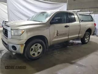 2008 Toyota Tundra z VIN 5TBBT54148S458853, wystawiony jako Copart lot #83993115 z przebiegiem 219 482 mil mil oraz Czysty tytuł • Clean title. Historia ofert i sprzedaży dostępna na DreamBid. Obrazek 1.